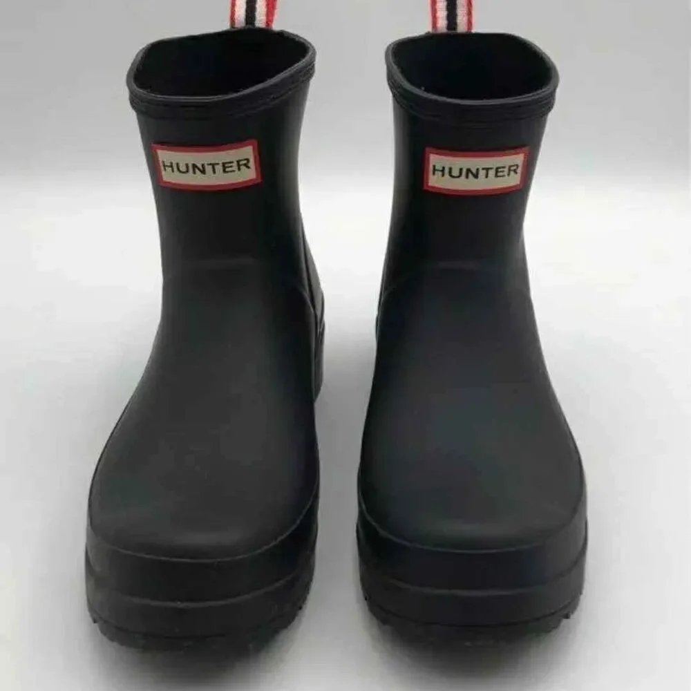 Hunter Womens Black Waterproof Round Toe Ankle Rain Boots Size 6